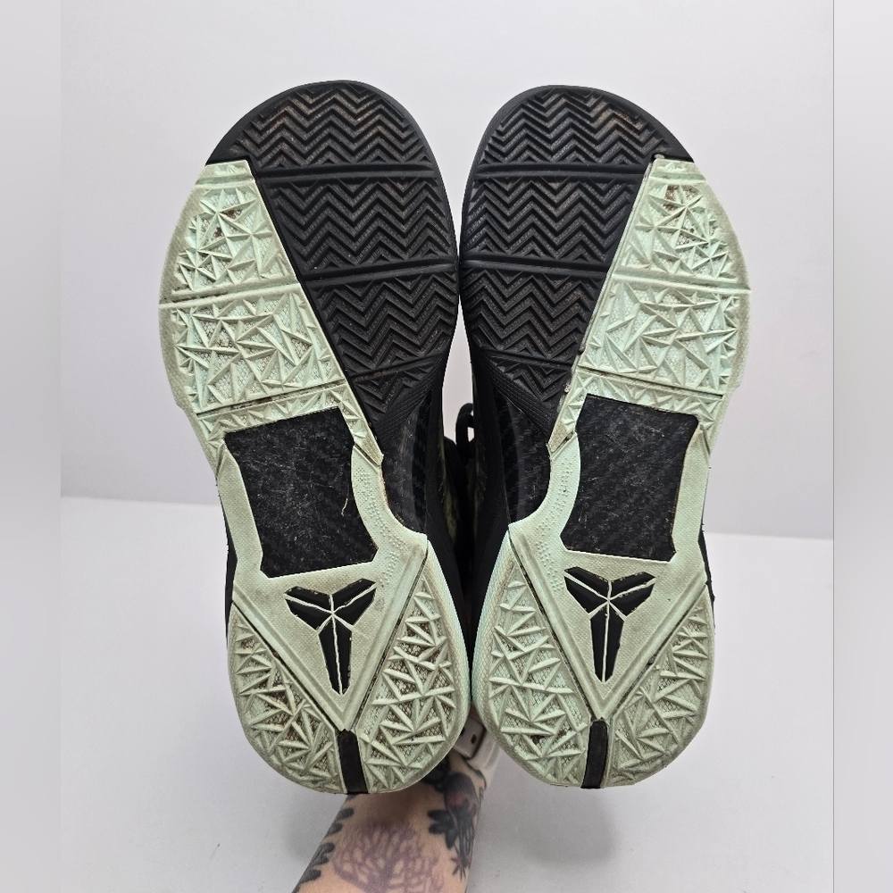 Nike | Kobe 7 System 'Mint Poison Dart Frog' sporty low-top sneakers | WMS 6.5 - Picture 15 of 15